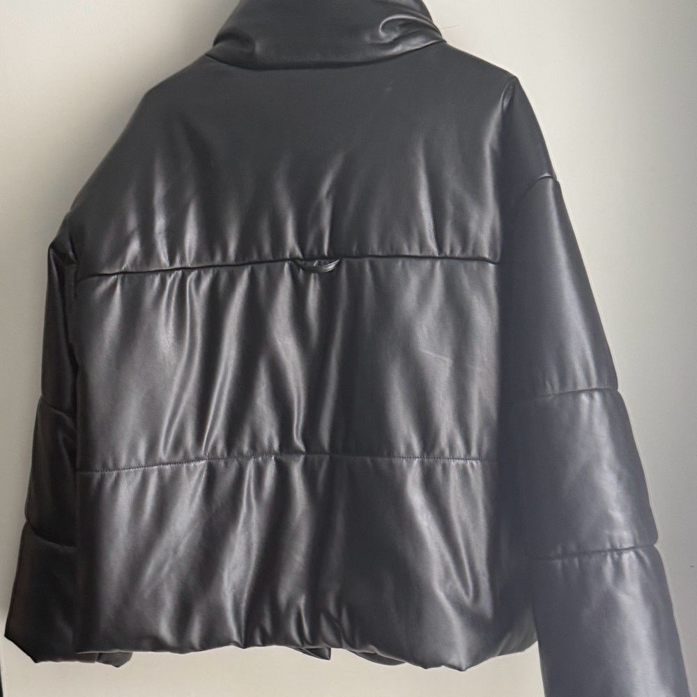 INC Chic Minimalist Vegan Leather Puffer Jacket Size Large - Picture 6 of 6